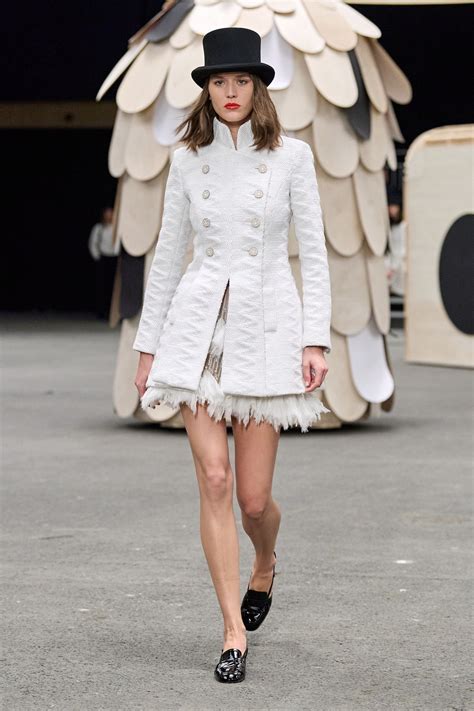 chanel runway vogue|chanel spring summer 2025.